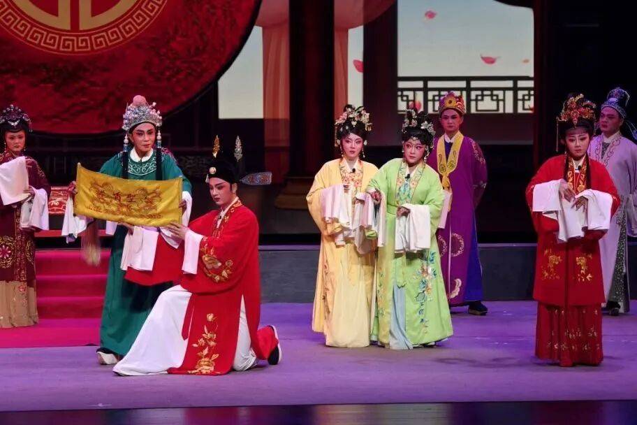 以！烟花、音乐会、篝火晚会解锁N种玩法→不朽情缘网站屯昌跨年夜元旦活动“香”当可(图2)