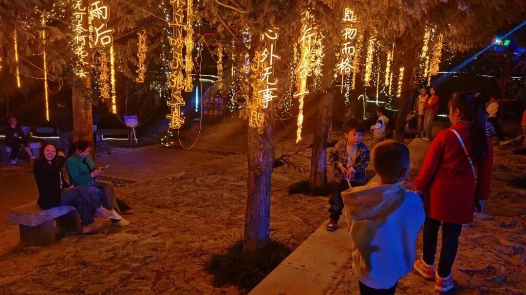 贵阳贵安3天2夜双线攻略带你新春漫游不朽情缘平台网站热闹or治愈任你选!(图10) 贵阳贵安3天2夜双线攻略带你新春漫游不朽情缘平台网站热闹or治愈任你选!(图10)